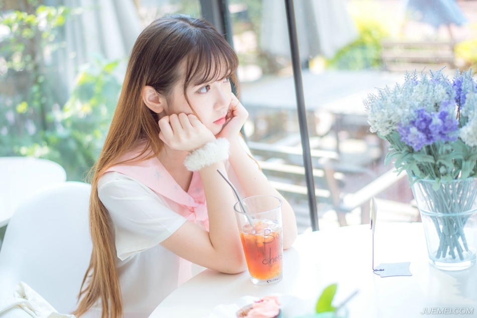 “原来如此。”庞统点点头：“如此说来，刘将军是不准备跟我将规矩了？”